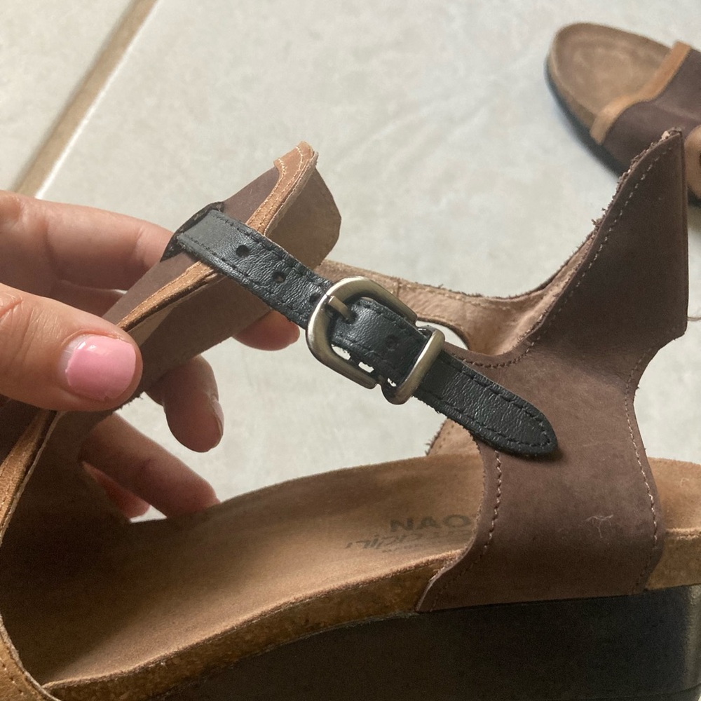 Naot Sandal Womens 10 EU 41 Fiona Wedge Leather Brown Buckle Cork Pump - Picture 3 of 7